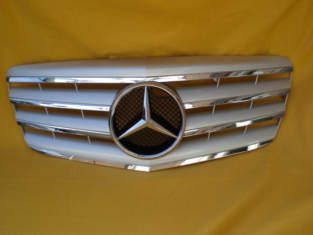 M-B W211 07-09 CL-Look sport-grille silver