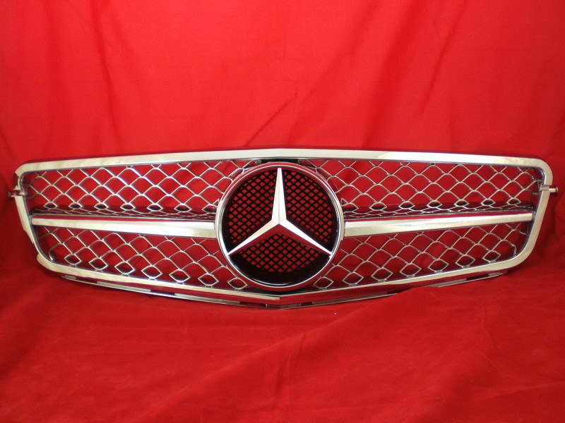 M-B W204 C63 "AMG Look" grille silver base