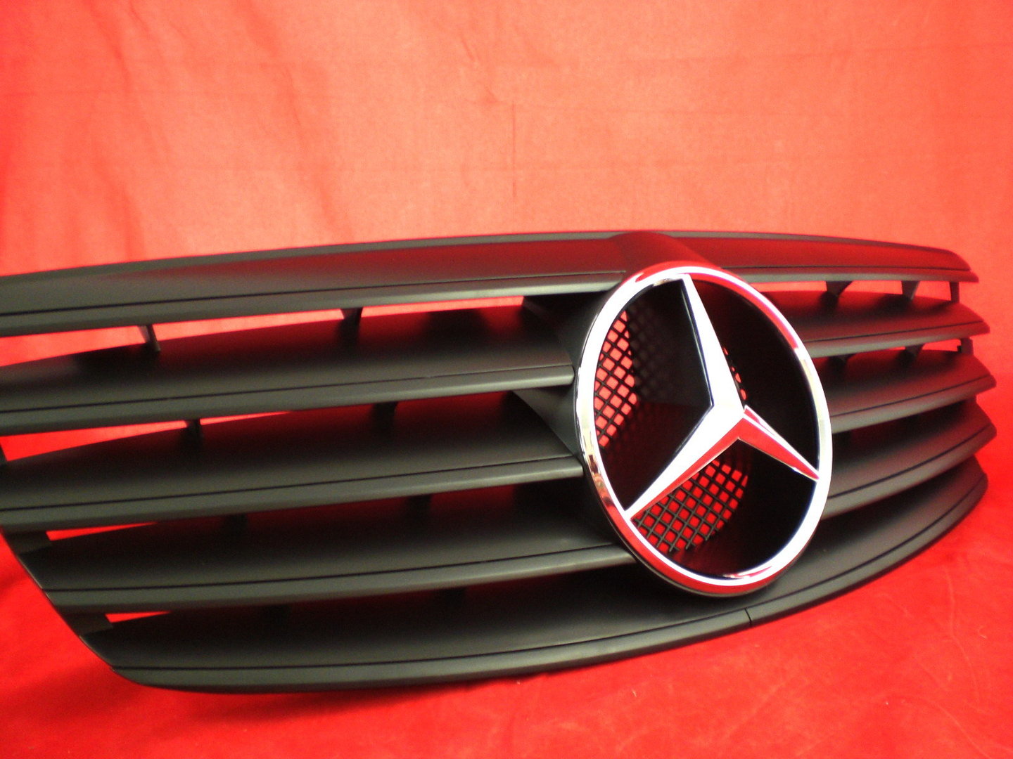 M-B W211 CL-Look grille matte black