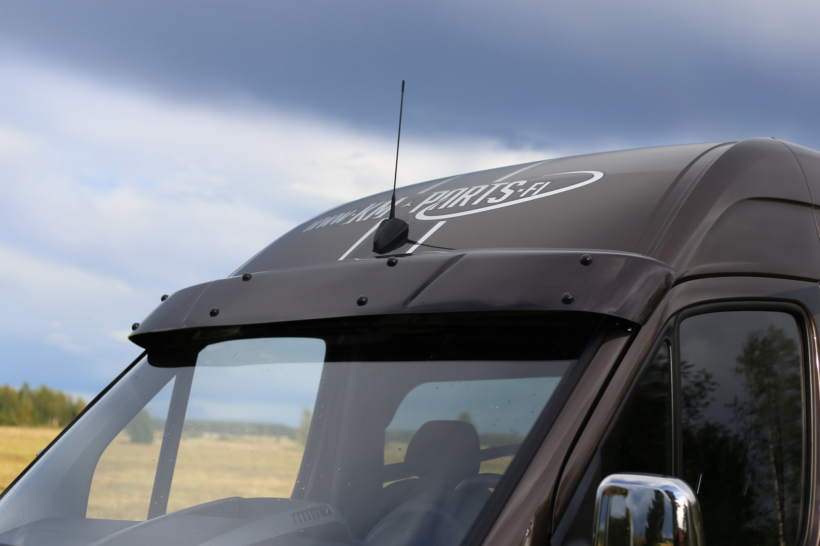 M-B Sprinter W906 Sun-visor (shiny black)