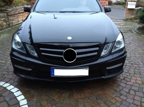 M-B W212 Full black "CL-Look" sport-grille