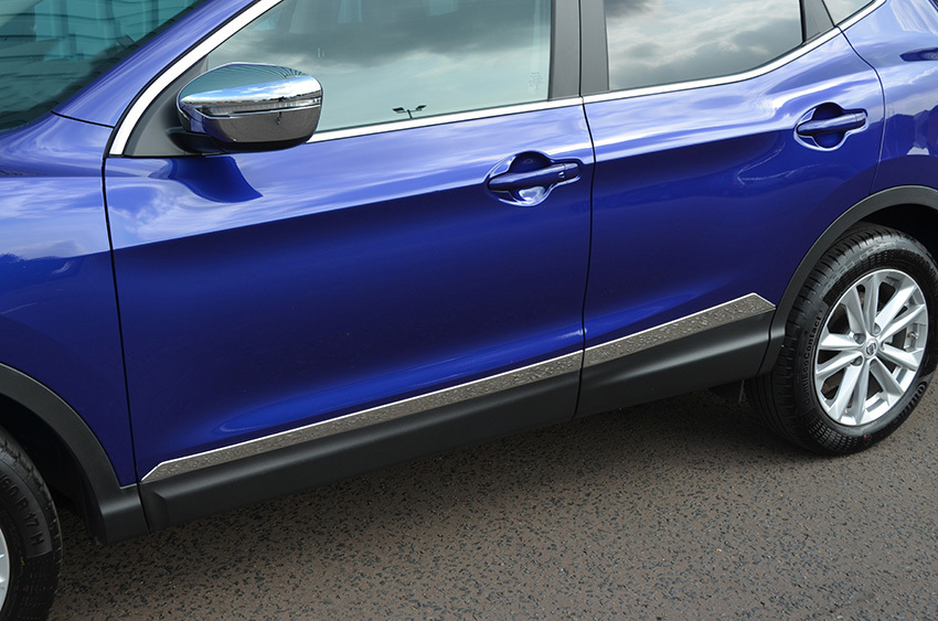 Nissan Qashqai Chrome trims to doors 2014->