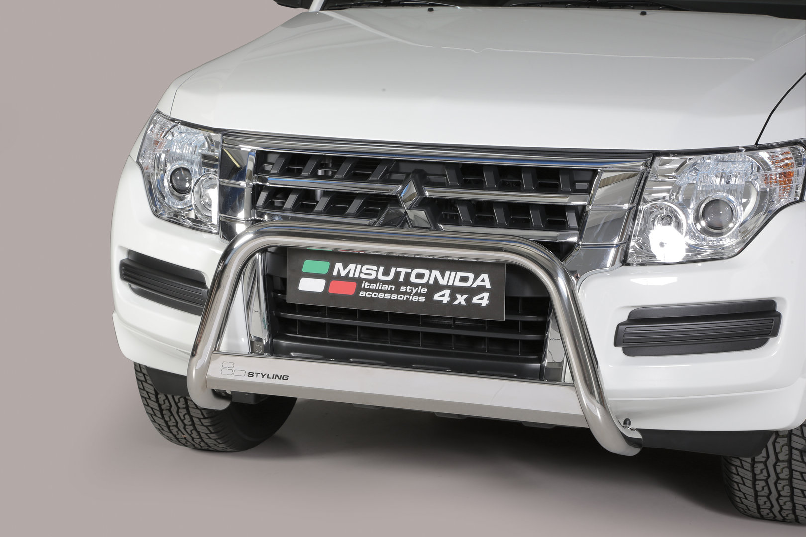 Mitsubishi Pajero EU - Valorauta 2015-> (Misutonida)
