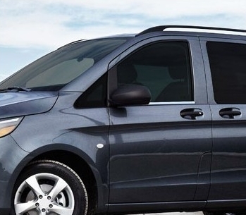 VITO W447 Couvercle Vitre Arrière Inox Chromé - Accessoire Mercedes Vito à Partir De 2014