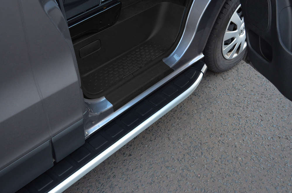 Ford tourneo custom side steps clearance