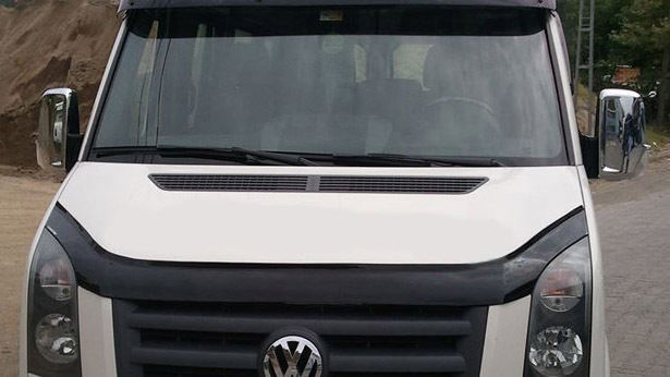 VW Crafter Konepellin tuuliohjain