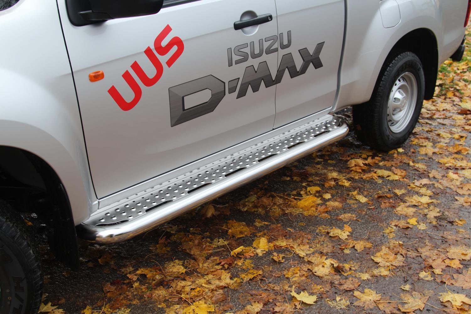 Isuzu D-Max Side steps 2012-2020 (Metec)