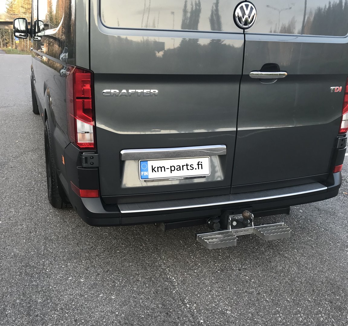 VW Crafter 2017-> Chrome moulding to backdoor