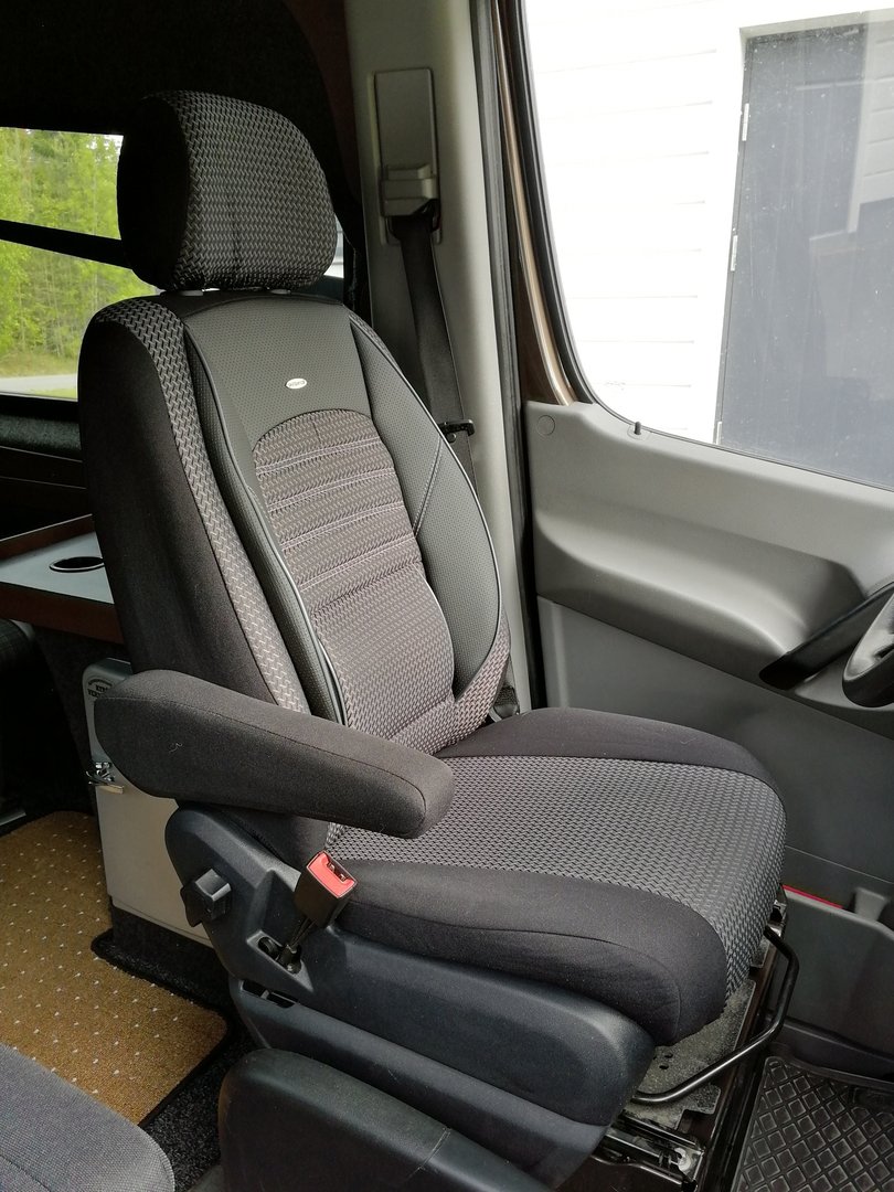 VW Transporter T5 Seat covers (1+1 front seats)