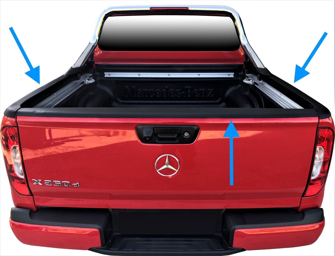 Mercedes-Benx X-sarja Kolhusuoja lavanreunaan
