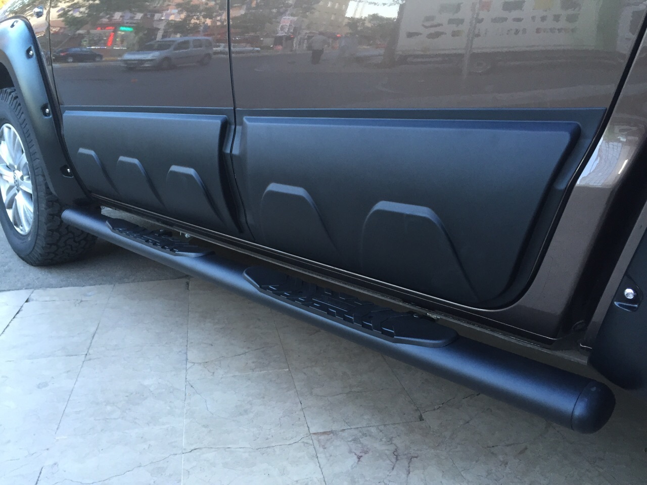 VW Amarok body cladding