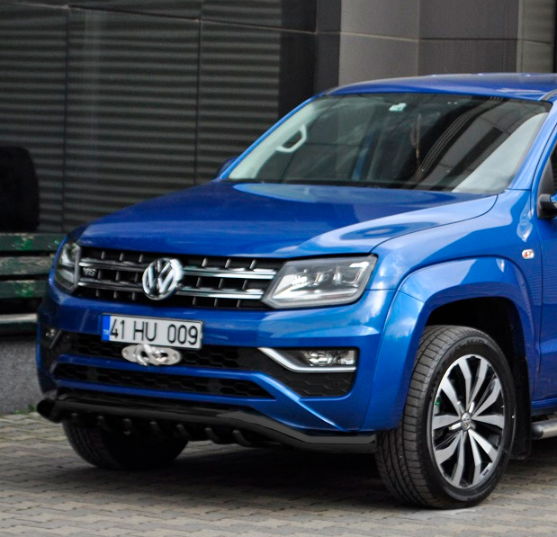 Volkswagen Amarok Musta etupuskurin suojaputki hampailla 2016->