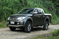 Mitsubishi_L200_82015102019