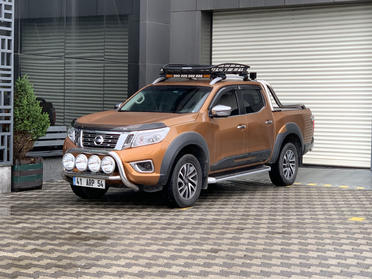 Nissan Navara Lisävaloteline 2016->