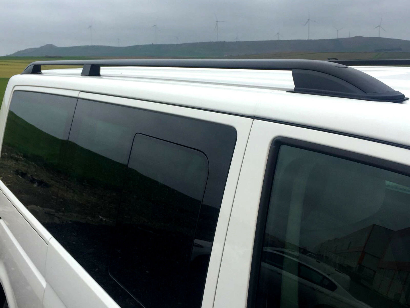 VW Transporter T5 T5 GP T6 T6.1 Black roof rails Omtec