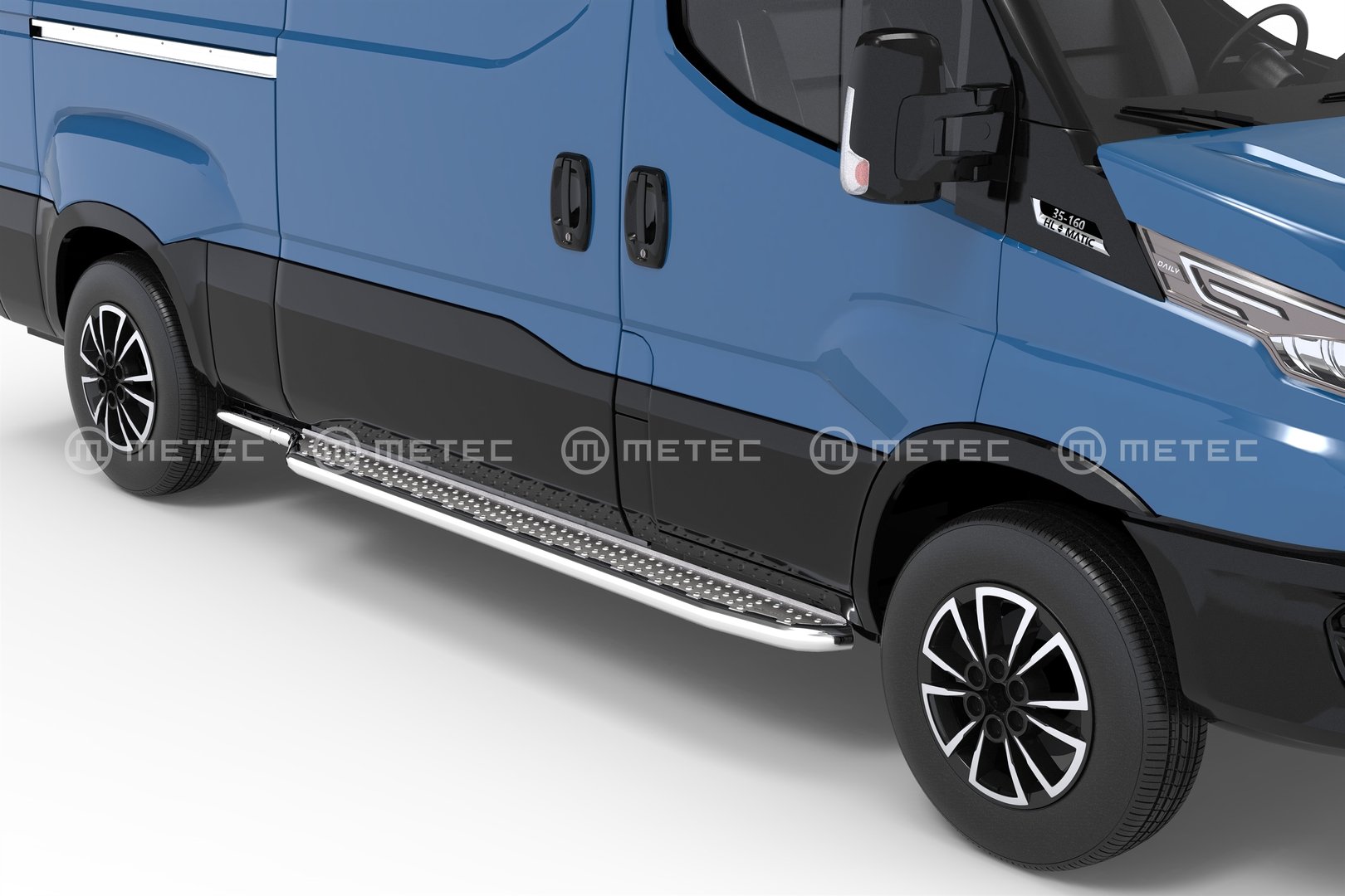 Iveco Daily "Tour" side steps (Metec)