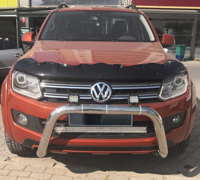 VW Amarok Konepellin tuuliohjain Ver.2