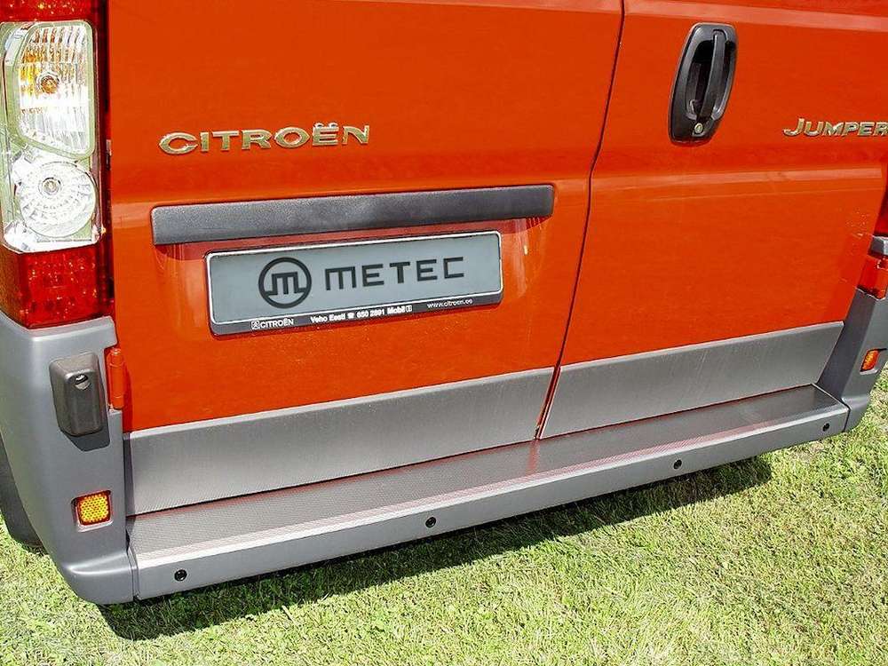 Ducato / Jumper / Boxer Takapuskurin suojalista
