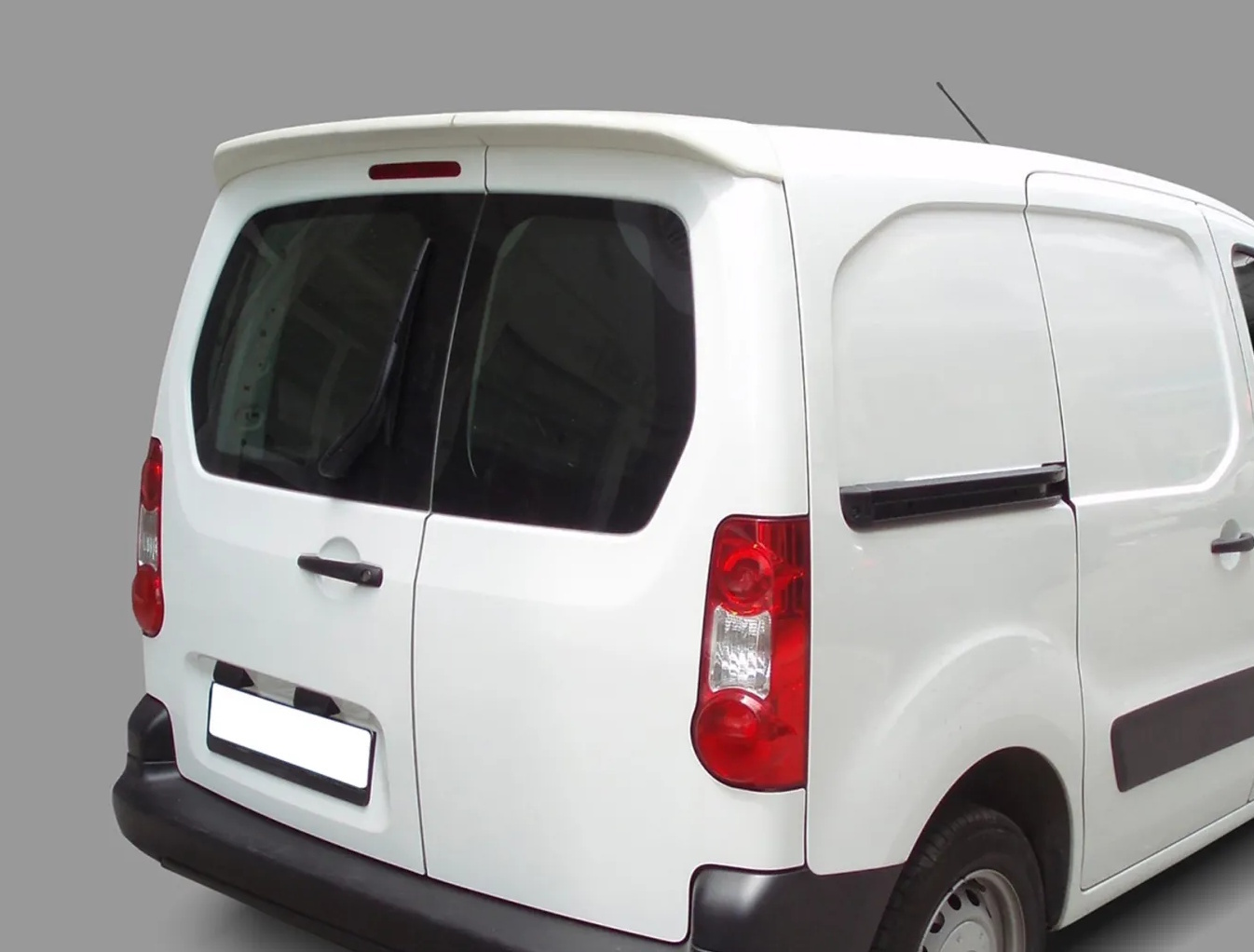 Citroen Berlingo Takaspoileri (pari-ovet)
