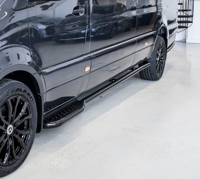M-B Sprinter W907 Premium astinlaudat (Musta)