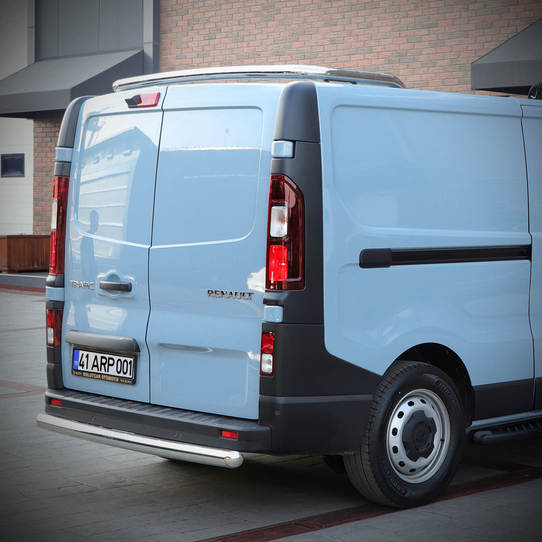 Nissan NV300 light rail to back roof