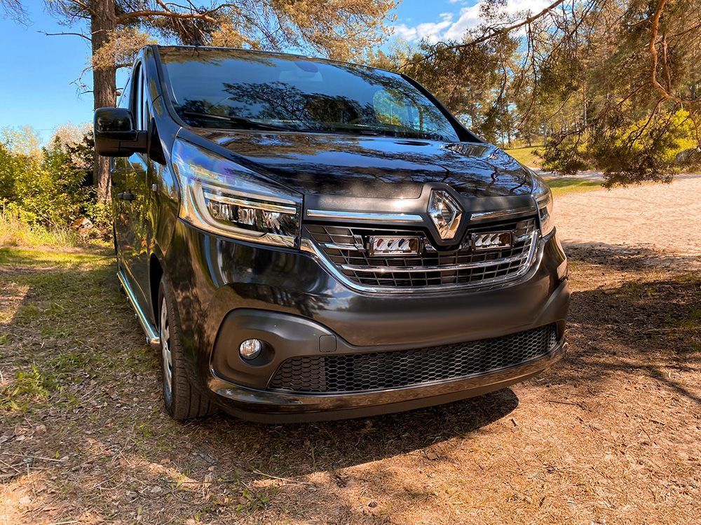 Renault Trafic 2019-2021 Grille kit with Lazer 750 Elite GEN2 lights