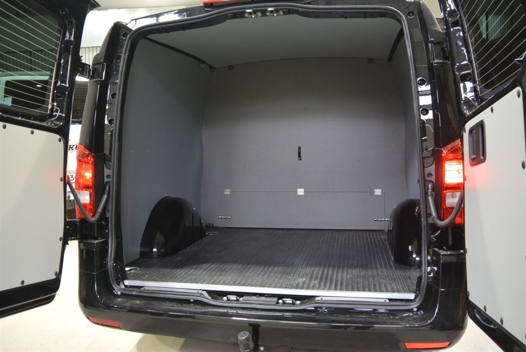 GGCCM Tailored Black Rubber Rear Floor Mat For Mercedes Vito (Black Cab) 2015-2023 – UK Made