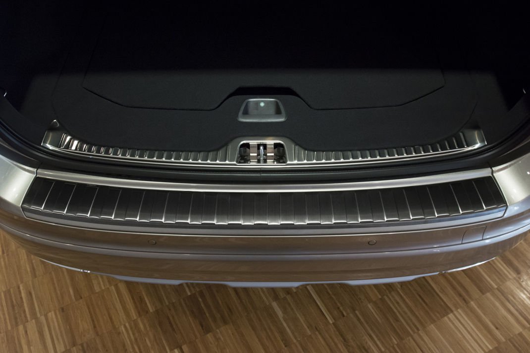 Volvo xc60 rear bumper cover sale