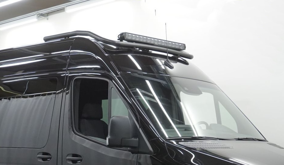 VW Crafter Style Light rail to front roof (Black)