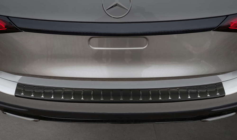 M-B GLC X254 Takapuskurin suoja (Black line) - GLC Lastaus suoja