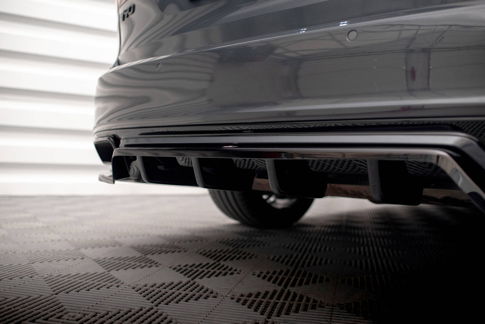 Diffuser Volvo Volvo V90 Rear diffuser estate 2016-2020 (R-Design) - V90