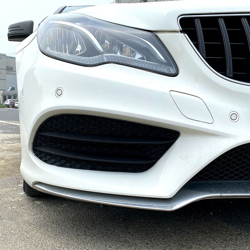 M-B W207 AMG-line front bumper strip grilles 2013-2016