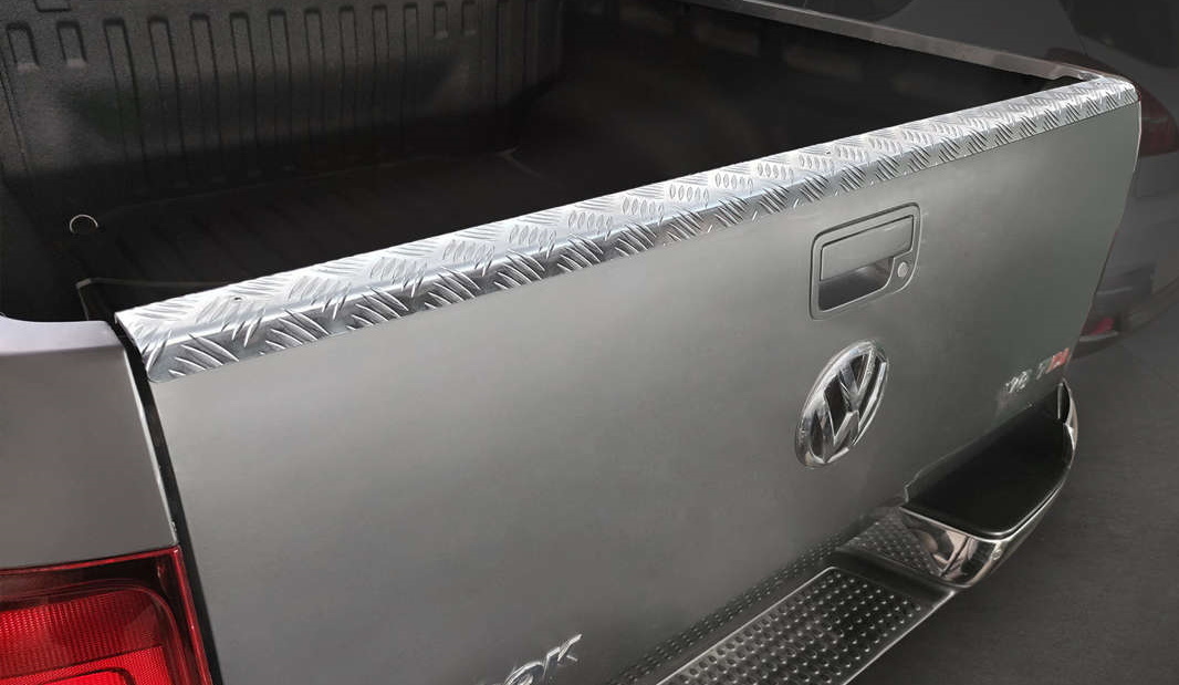 Volkswagen Amarok tailgate protector (aluminium)