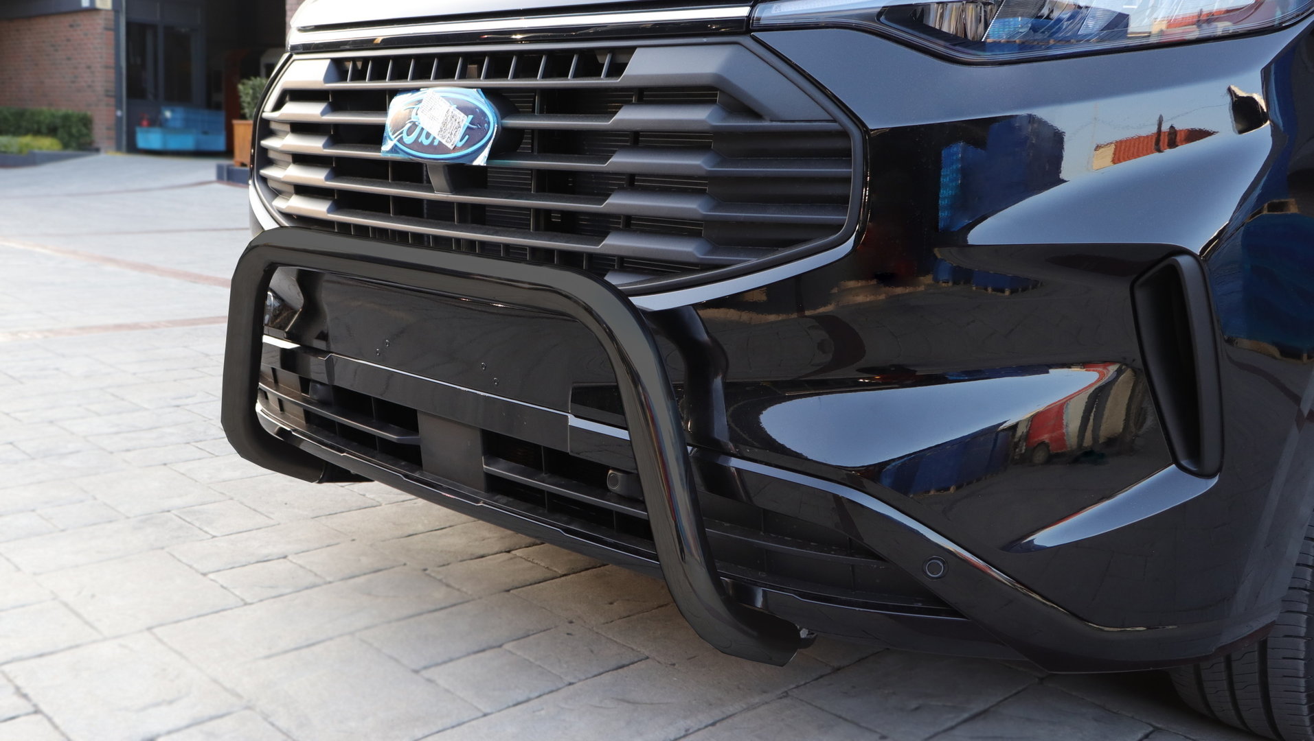 Ford Transit Custom Black front guard curve 2024->