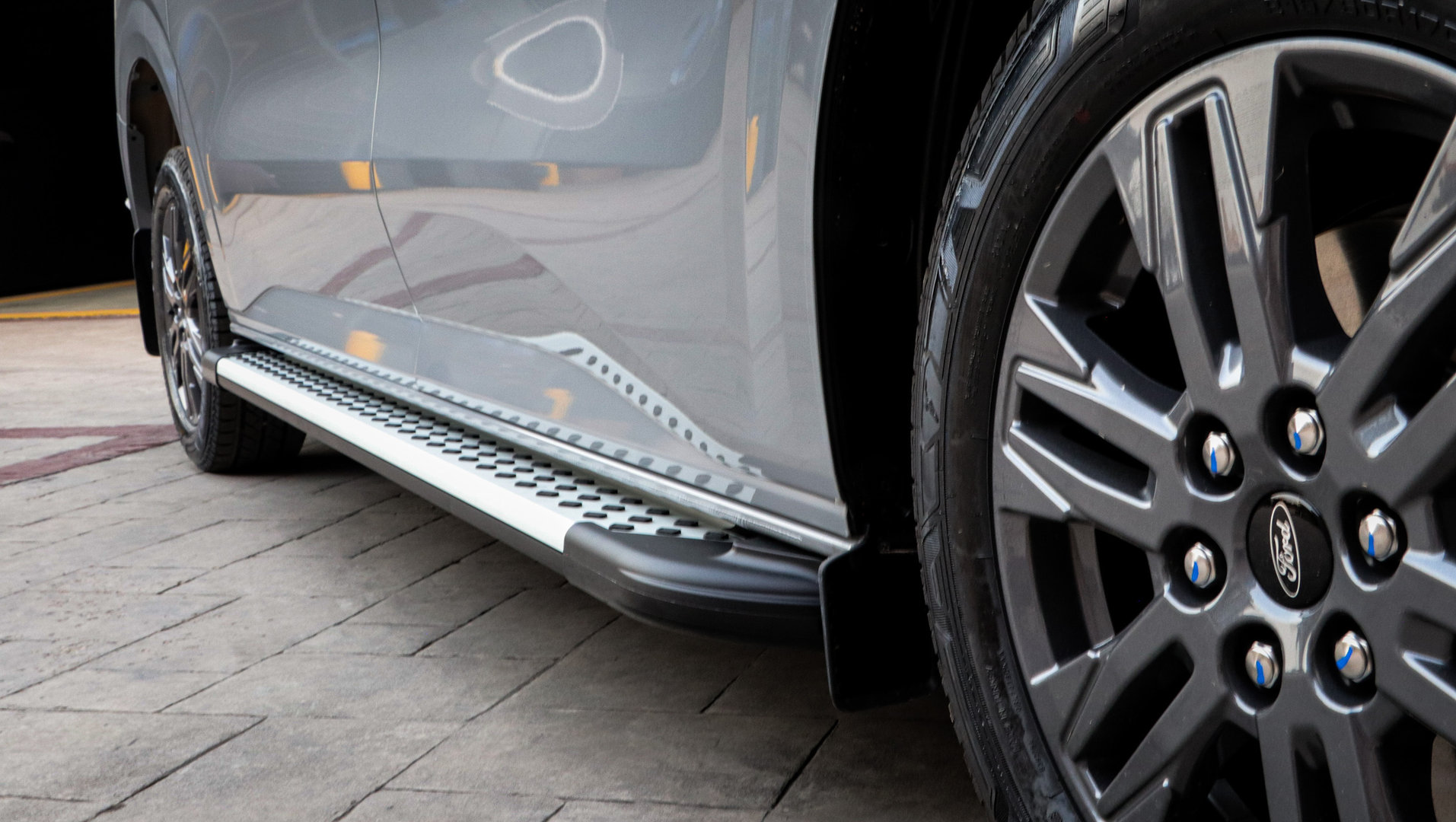 Ford Transit Custom Aluminum running boards 2024-> -custom