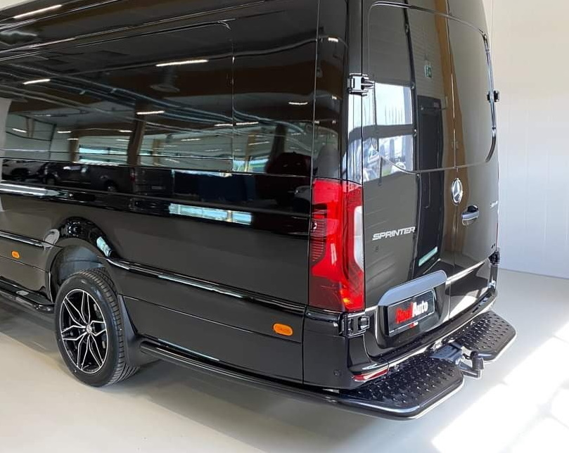 M-B Sprinter W907 Premium bakre rör med fotsteg (Svart)