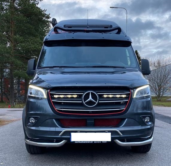 M-B Sprinter W907 Grilli kit Paketti Lazer Linear 12 PL elite valoilla