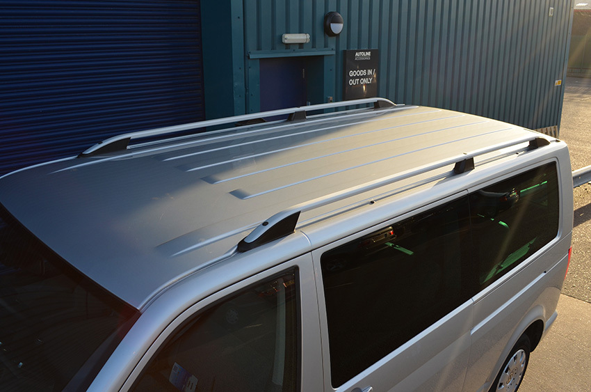 VW Transporter T7 Hopeiset kattokaiteet