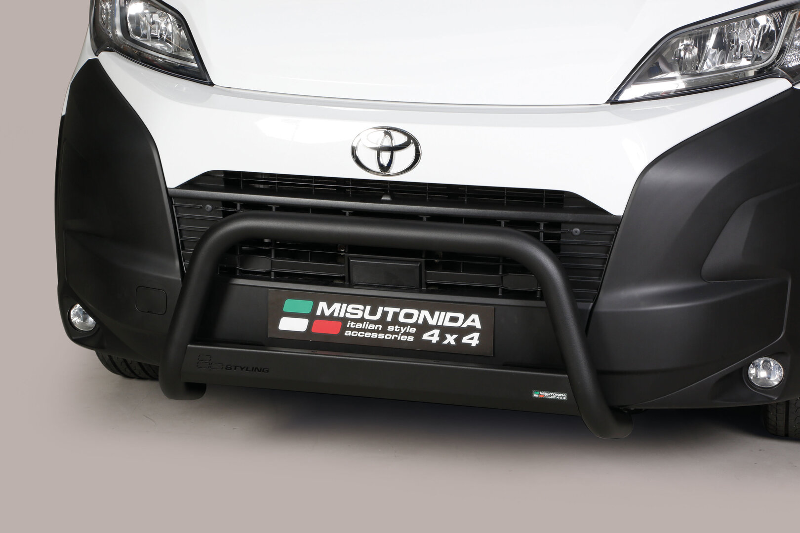 Toyota Proace Max Musta valorauta (Misutonida)