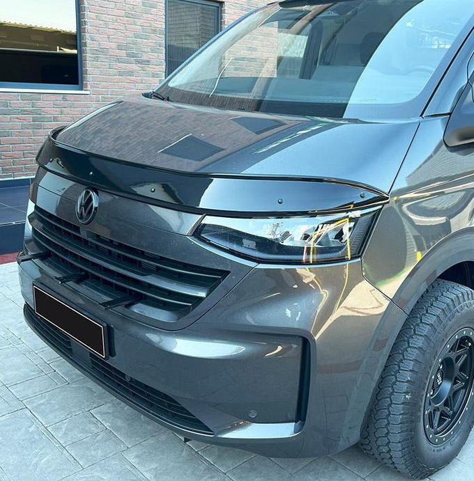 VW Transporter T7 Konepellin tuuliohjain