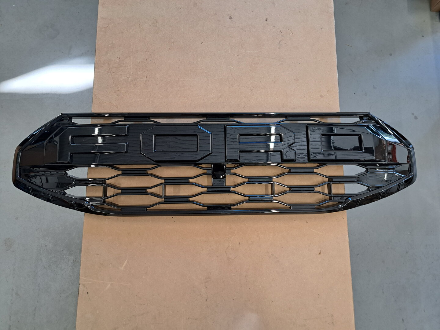 Ford Transit Custom Raptor grille 2024->