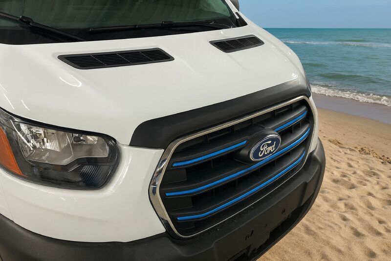 Ford Transit Van Kivisuoja konepellin alareunaan 2020->