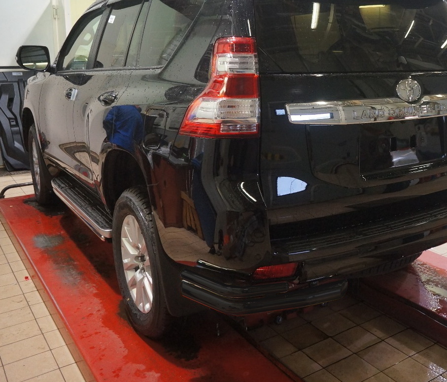 Toyota Land Cruiser FJ150 Rear bumper protection bars black (double)