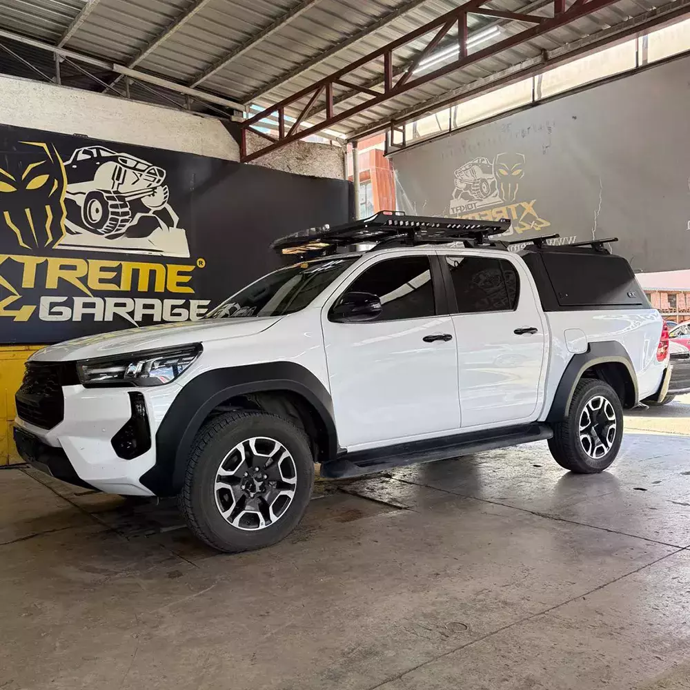 Toyota Hilux Fender flares 5cm 2021->